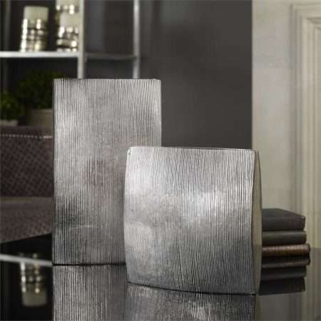 Darla, Vases, S/2
