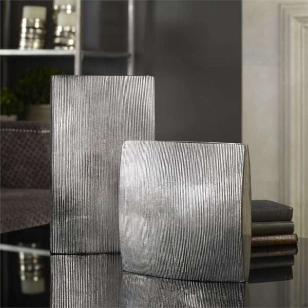 Darla, Vases, S/2