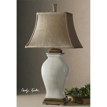 Rory, Ivory, Table