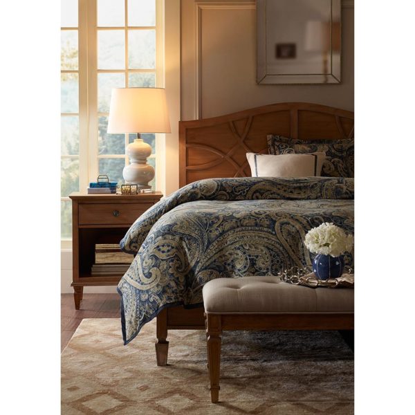 Victoria Bed