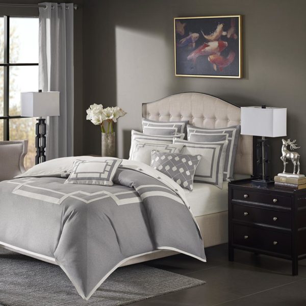 Savoy Comforter Set