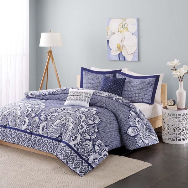 Isabella Comforter Set