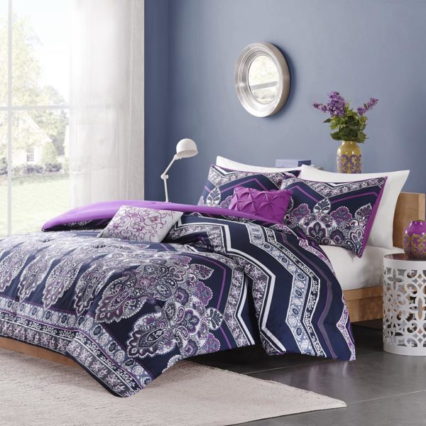 Adley Comforter Set