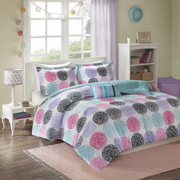 Carly Reversible Comforter Set