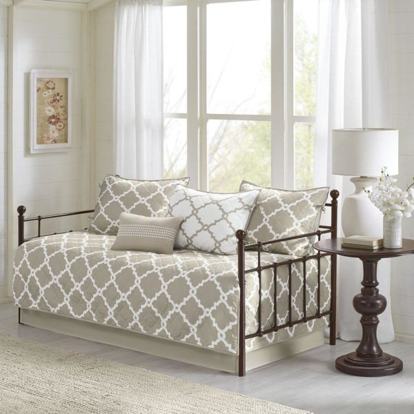 Merritt 6 Piece Reversible Daybed Set - Image 5