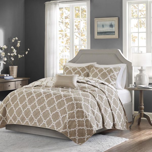 Merritt 4 Piece Reversible Coverlet Set - Image 4