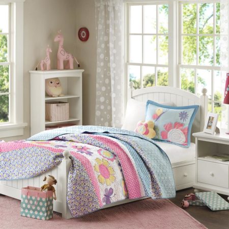 Crazy Daisy Reversible Coverlet Set