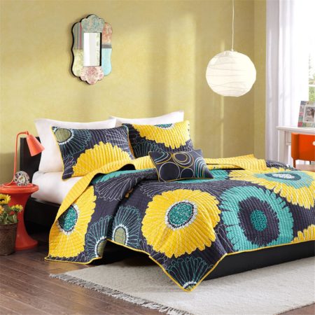 Alice Reversible Coverlet Set