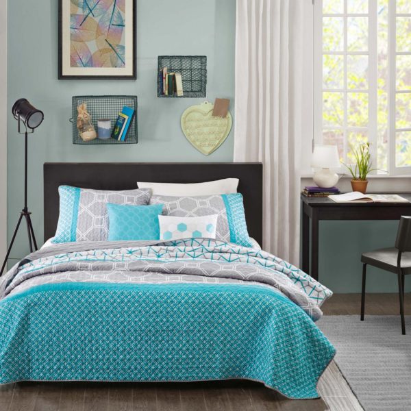 Clara Coverlet Set - Image 3