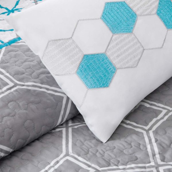 Clara Coverlet Set - Image 4