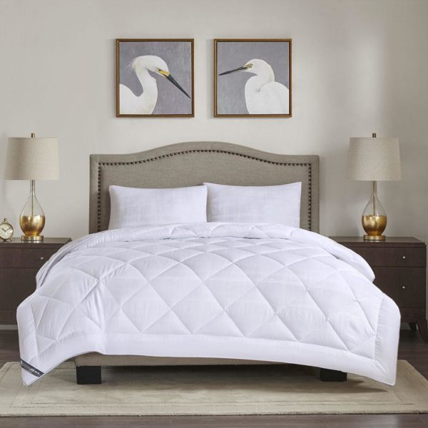 525 Thread Count All Season Cotton Rich Down Alternative Comforter - Image 2