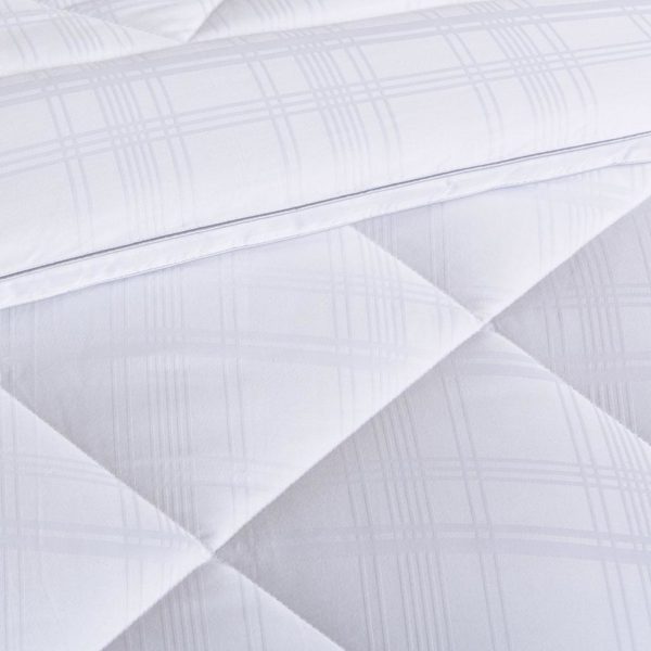 525 Thread Count All Season Cotton Rich Down Alternative Comforter - Image 4