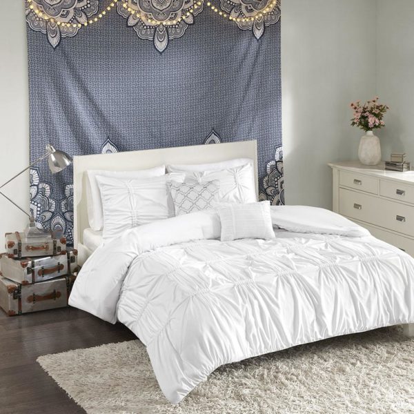 Benny Comforter Set