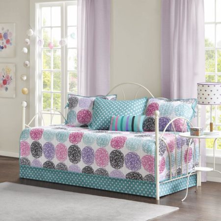 Carly Reversible 6 Piece Daybed Set
