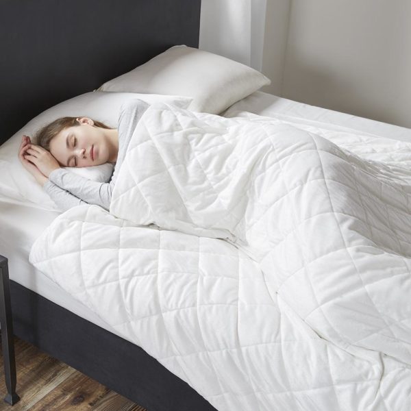 Luxury Quilted Mink Weighted Blanket - Image 5