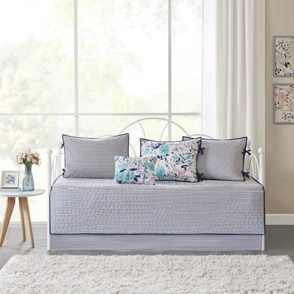 Delle 6 Piece Reversible Daybed Set - Image 4