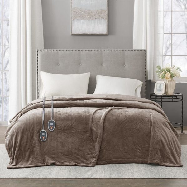 Heated Plush Blanket - Image 2