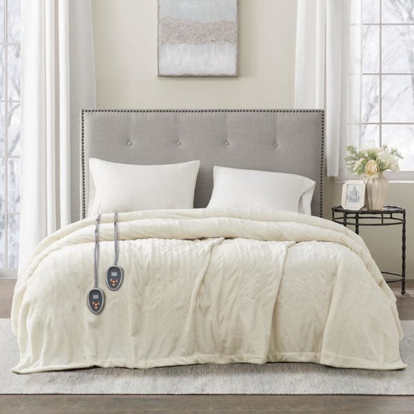 Heated Plush Blanket - Image 3