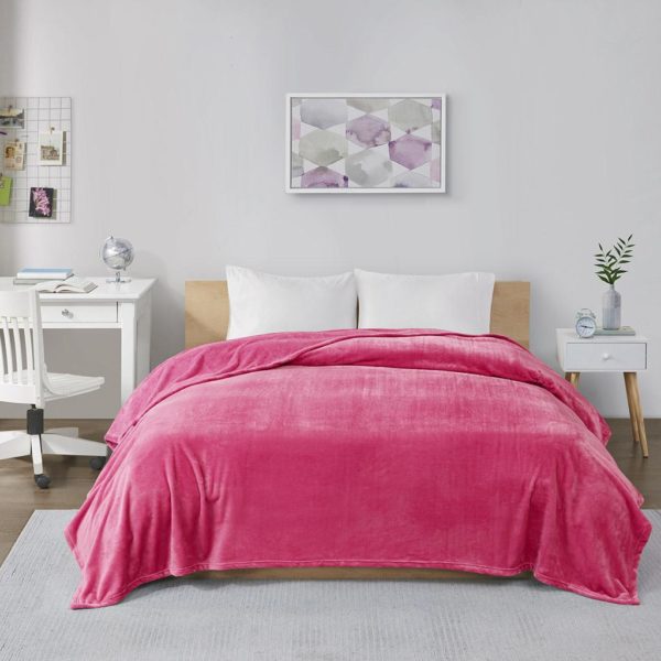 Microlight Plush Oversized Blanket - Image 3