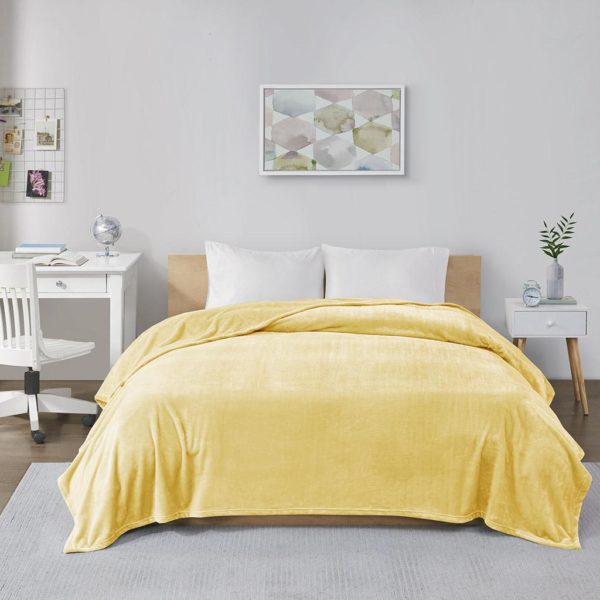 Microlight Plush Oversized Blanket - Image 6