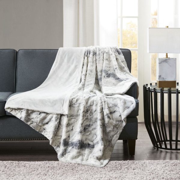 Sachi Oversized Faux Fur Throw