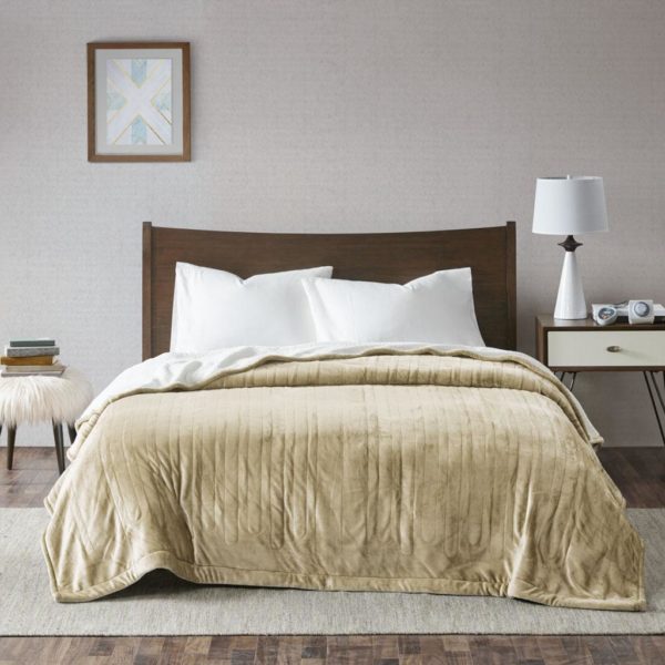 Ultra Soft Plush Reverses To Berber Heated Blanket with Bonus Automatic Timer
