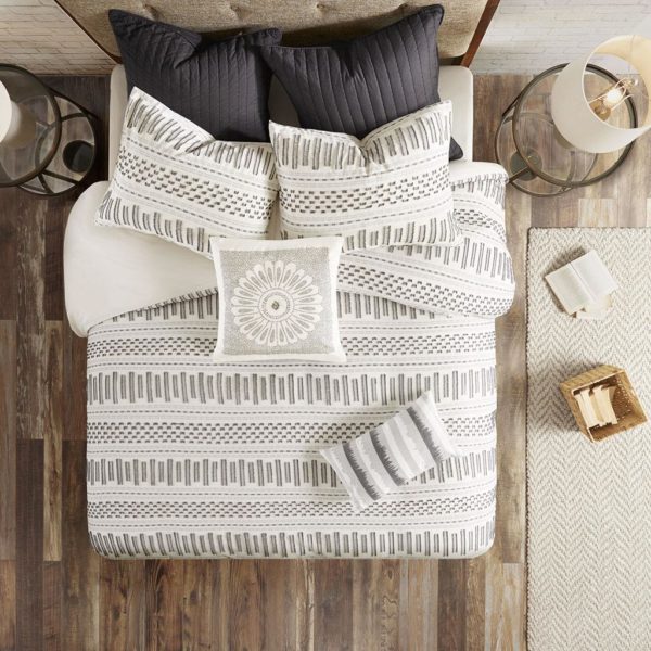 Sofia Embroidered Decorative Pillow - Image 4