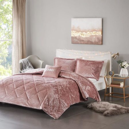Felicia Velvet Comforter Set