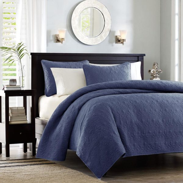 Quebec Reversible Coverlet Set - Image 7