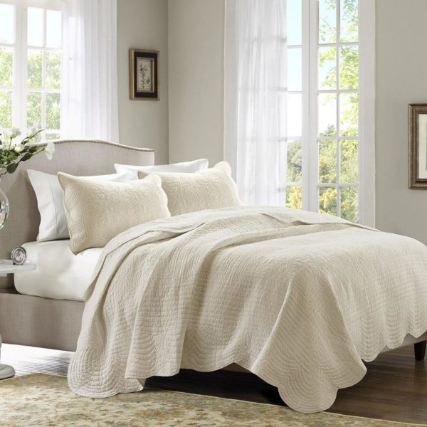 Tuscany 3 Piece Reversible Scalloped Edge Coverlet Set