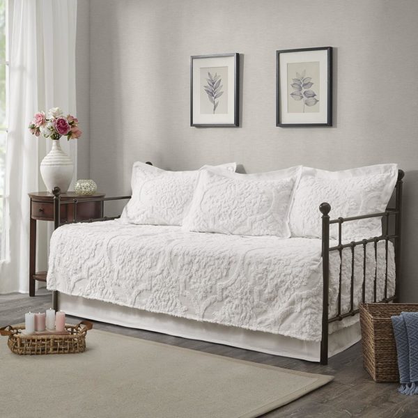 Viola 5 Piece Tufted Cotton Chenille Daybed Set