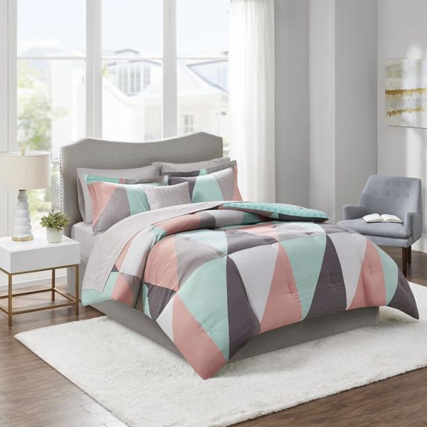 Remy Reversible Complete Bed Set includes Sheets