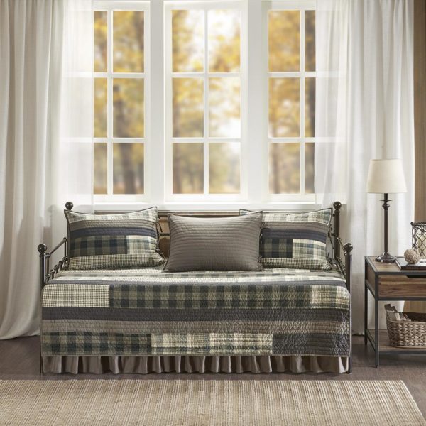 Winter Plains 5 Piece Day Bed Cover Set - Image 2