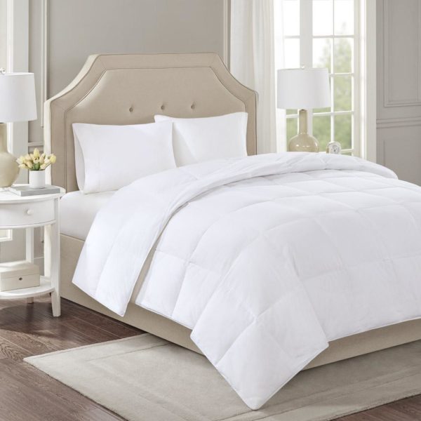 Level 3 300 Thread Count Cotton Sateen White Down Comforter with 3M Scotchgard